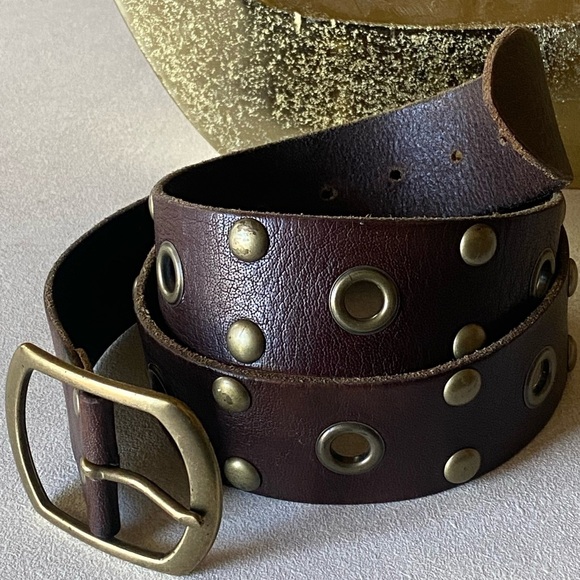 Linea Pelle Vintage Leather Belt Distinctive Studded Riveted Brass Detail XL - Picture 5 of 11
